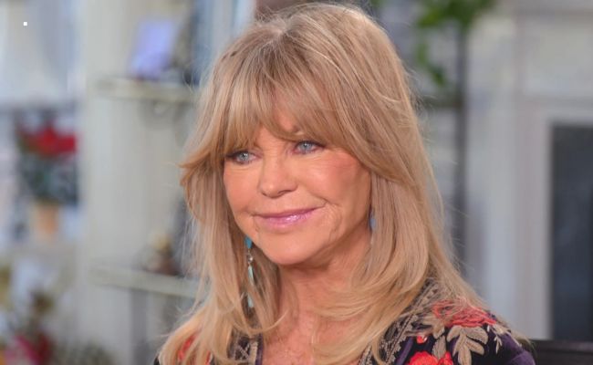 What is the Net Worth of Goldie Hawn? House, Mansion, Cars, Earnings