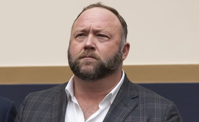 What is the Net Worth of Alex Jones? House, Mansion, Cars, Earnings