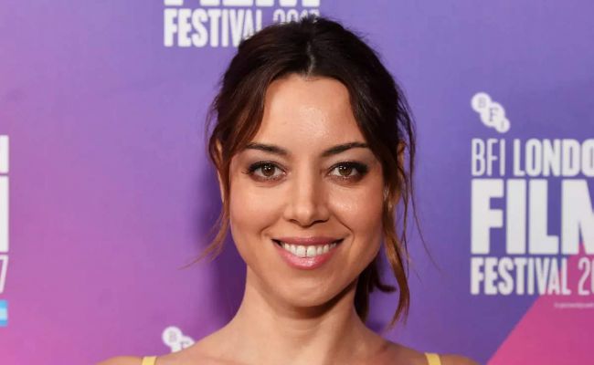 What is the Net Worth of Aubrey Plaza? House, Mansion, Cars, Earnings