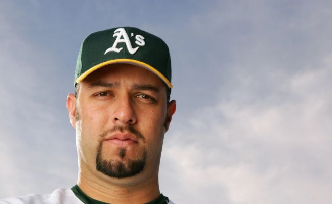 What is the Net Worth of Esteban Loaiza? House, Mansion, Cars, Earnings