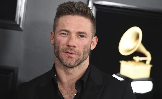 What is the Net Worth of Julian Edelman? House, Mansion, Cars, Earnings