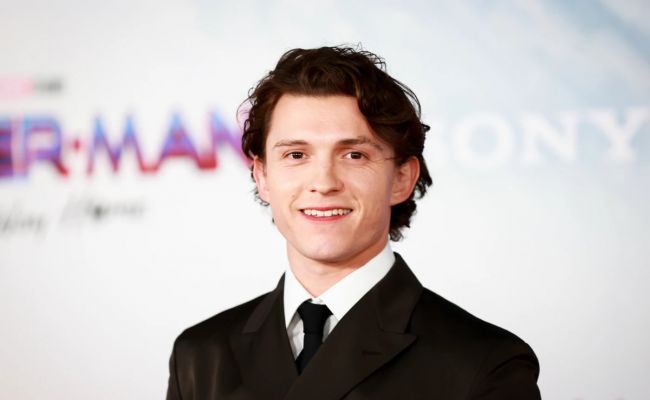 What is the Net Worth of Tom Holland? House, Mansion, Cars, Earnings