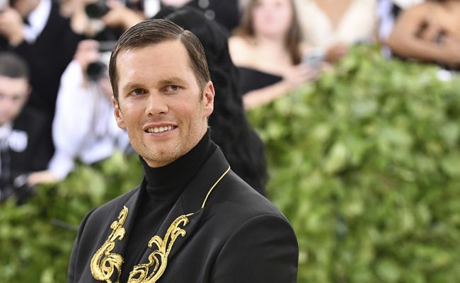 What is the Net Worth of Tom Brady? House, Mansion, Cars, Earnings