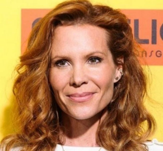 Robyn Lively