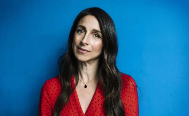 What Is There Inside The Life Of Marin Hinkle?