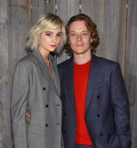 Nicole Della Costa is Alfie Allen girlfriend.