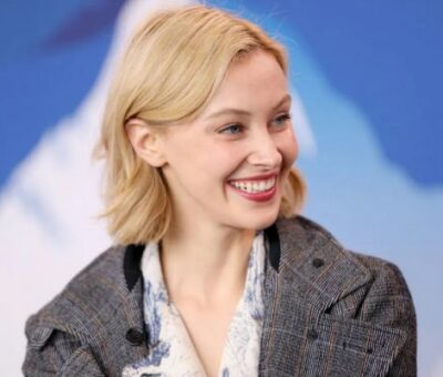 Sarah Gadon